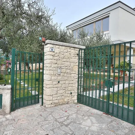 Casa Al With Pool Lejlighed Torri Del Benaco