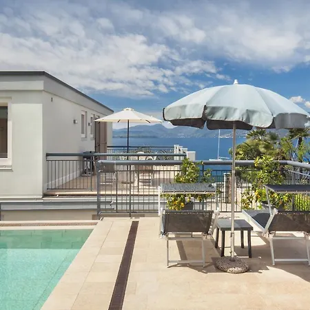 Lejlighed Casa Al With Pool Torri Del Benaco